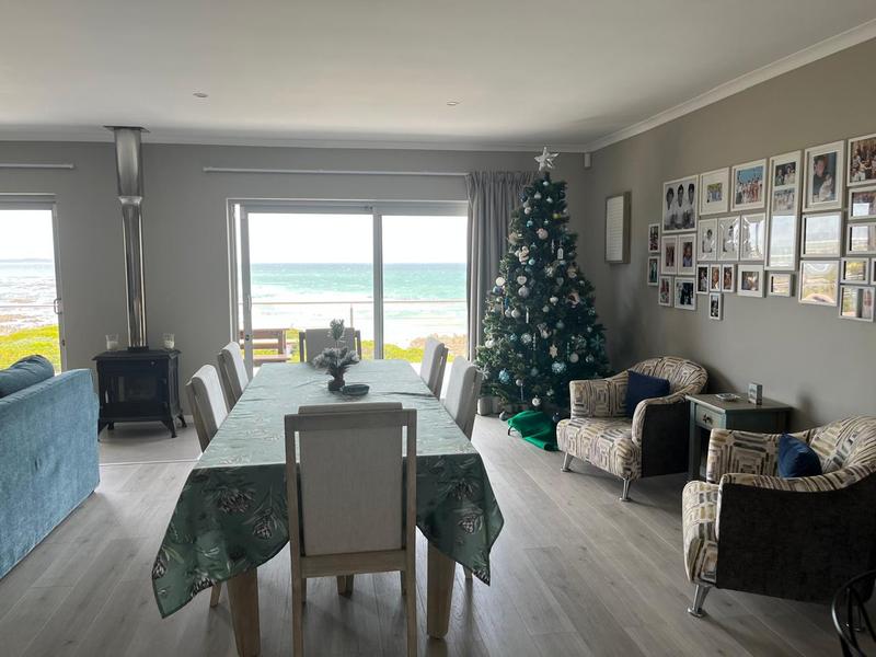 5 Bedroom Property for Sale in Kleinbaai Western Cape